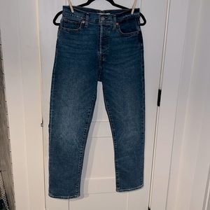 NWOT Levi’s Wedgie Straight Jeans